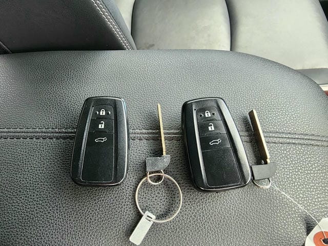 5048518