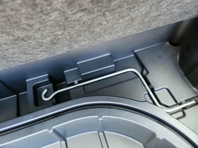 5057913