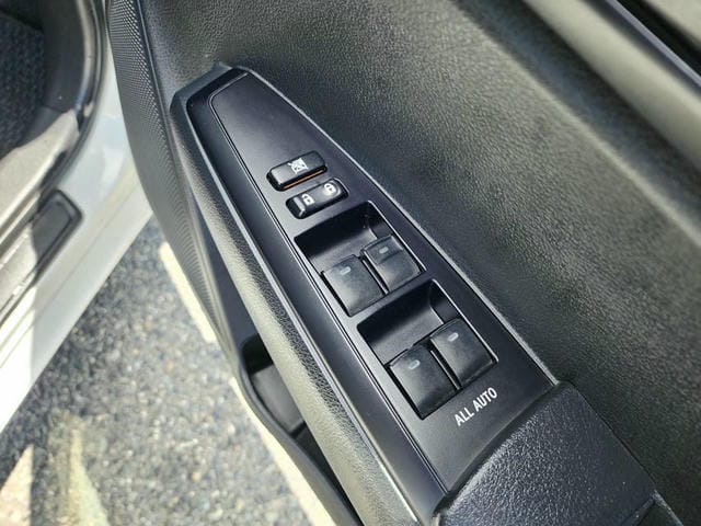 5057916