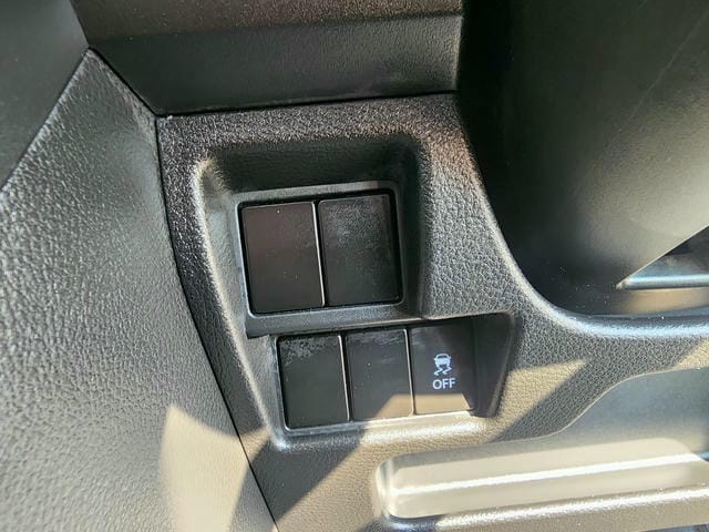 5063719