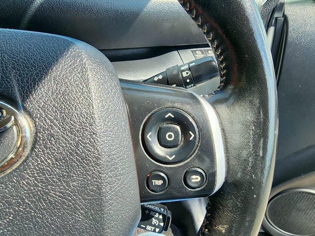 5064121