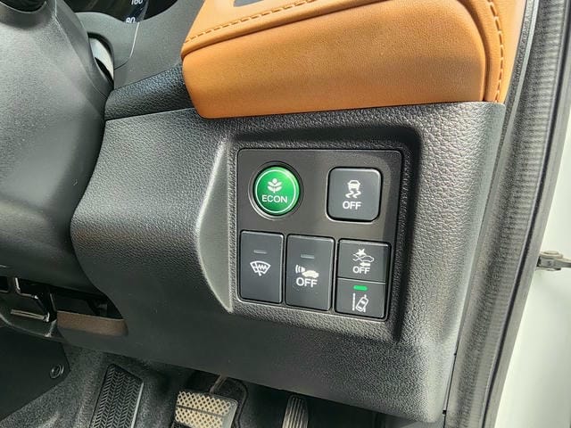 5064217