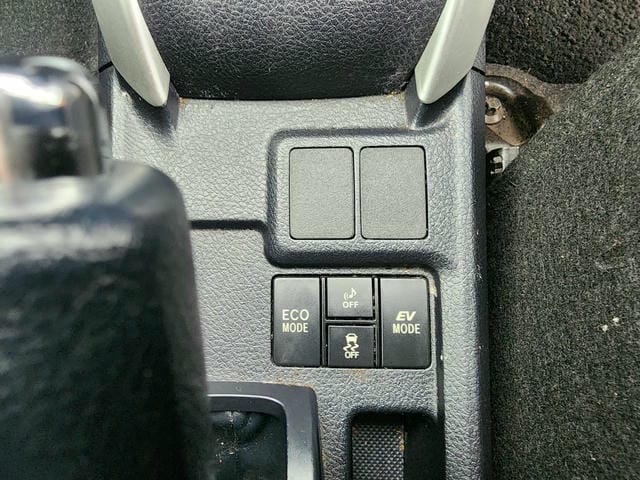 5066822