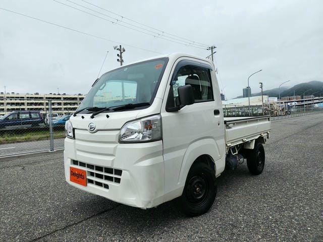 506745