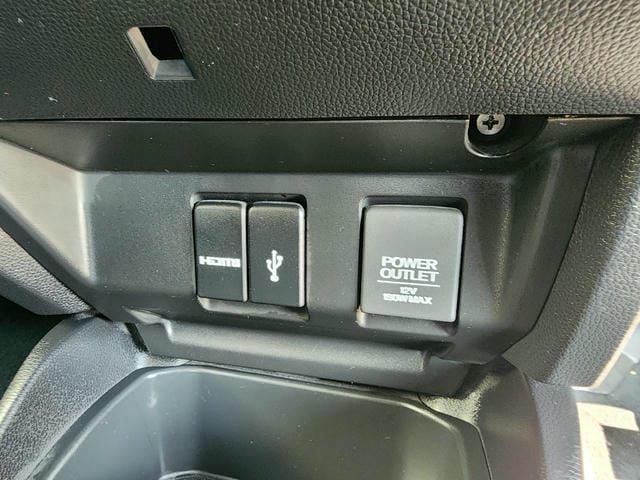 5068221