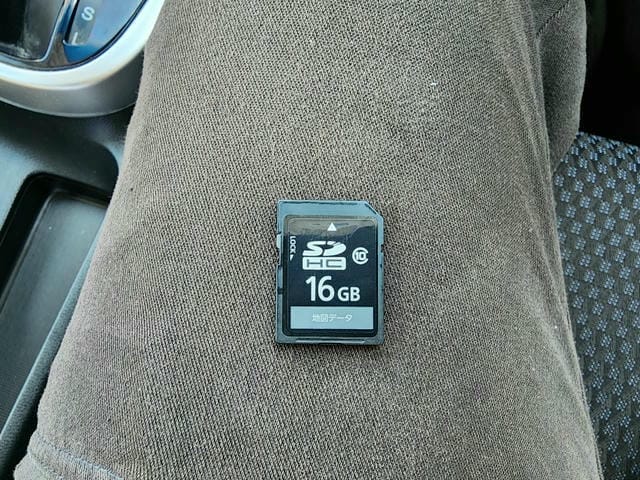 5068233