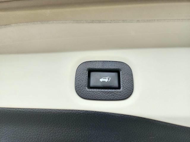 5068816