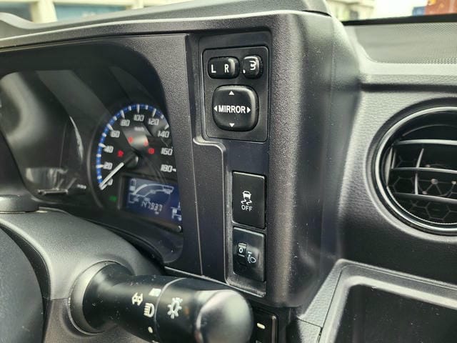 5071018