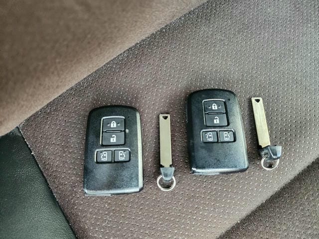 5074918