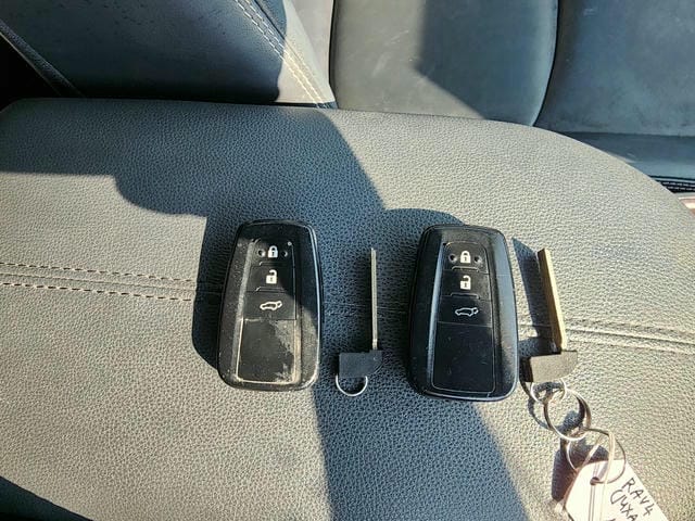 5076822