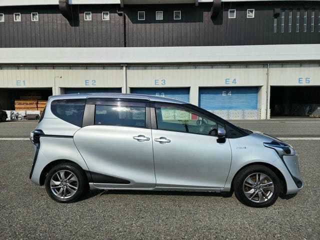 TOYOTA SIENTA HYBRID G 2019/7 photo 2
