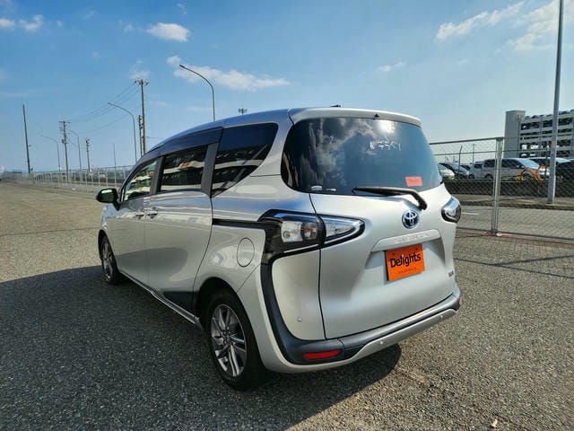 TOYOTA SIENTA HYBRID G 2019/7 photo 5