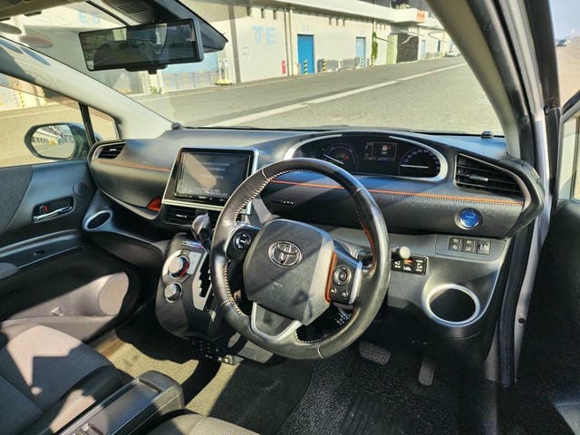 TOYOTA SIENTA HYBRID G 2019/7 photo 8