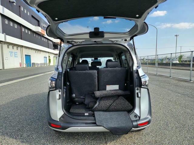 TOYOTA SIENTA HYBRID G 2019/7 photo 14