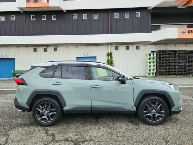 TOYOTA RAV4 ADVENTURE 4WD 2019/10 photo 2