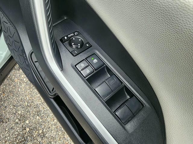 TOYOTA RAV4 ADVENTURE 4WD 2019/10 photo 17