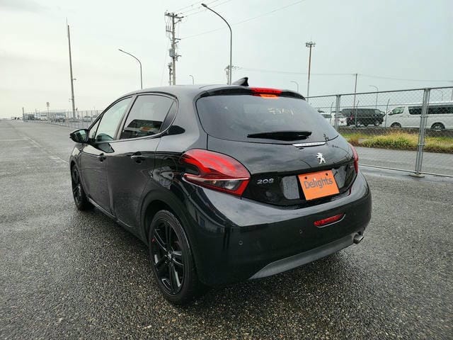 PEUGEOT 208 GT LINE 2019/8 photo 5