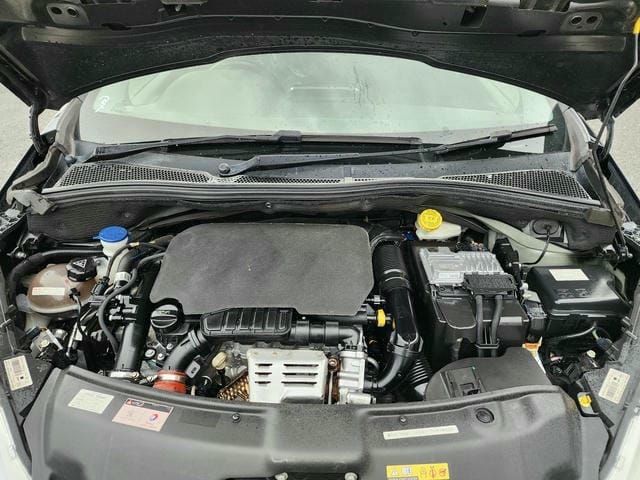 PEUGEOT 208 GT LINE 2019/8 photo 29