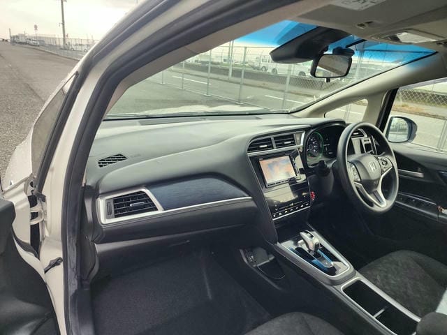 HONDA SHUTTLE HYBRID HONDA SENSING 4WD 2019/1 photo 9