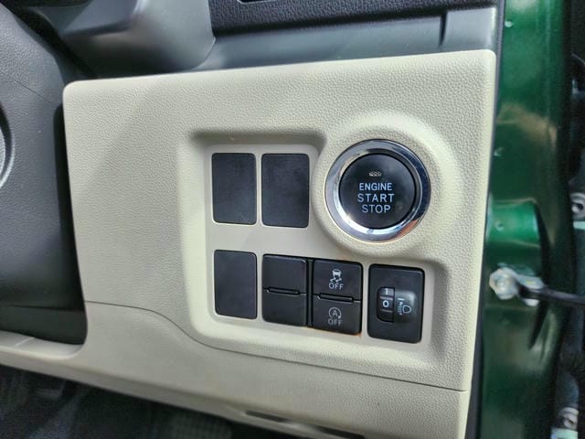 5096817