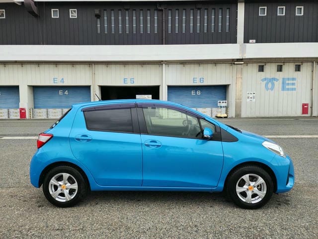 TOYOTA VITZ F SMART STOP PACKAGE 2019/7 photo 2