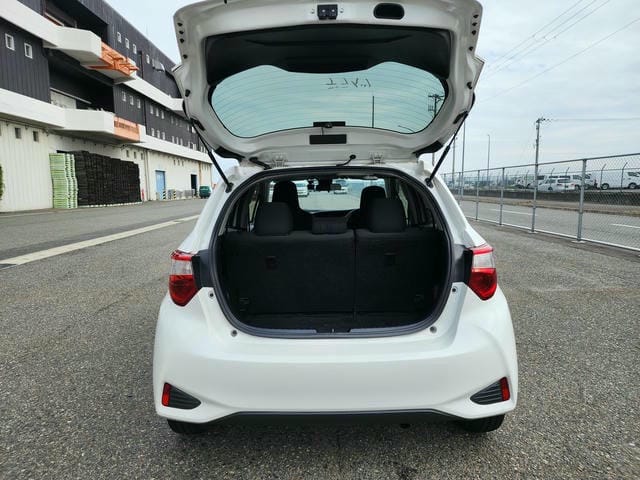 TOYOTA VITZ HYBRID F 2019/6 photo 13