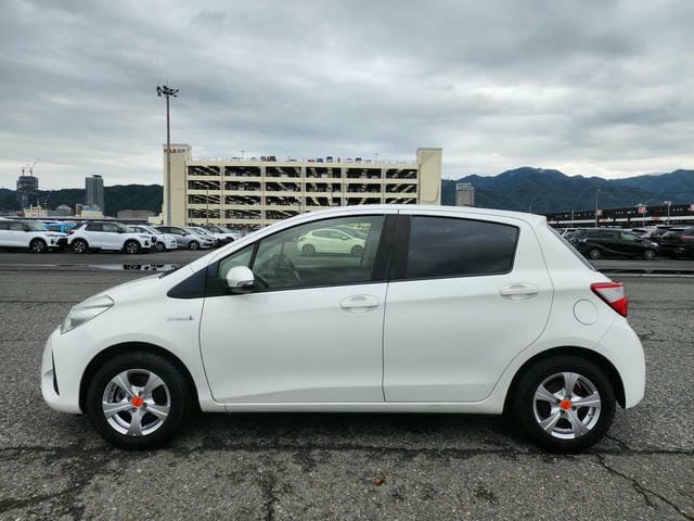 TOYOTA VITZ  2019/9 photo 6