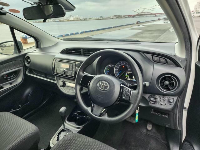 TOYOTA VITZ  2019/9 photo 8