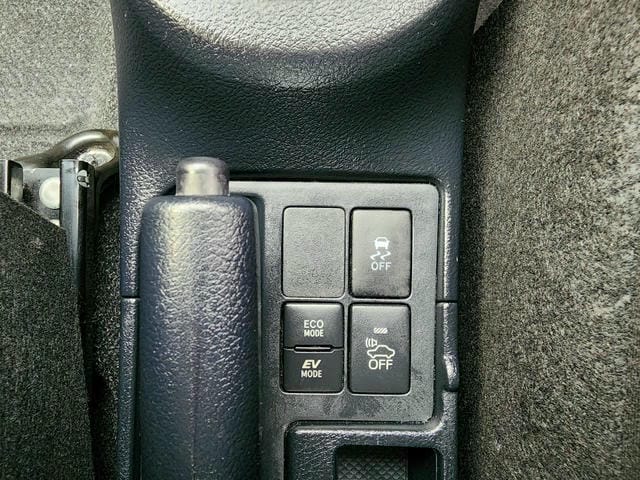TOYOTA VITZ  2019/9 photo 24