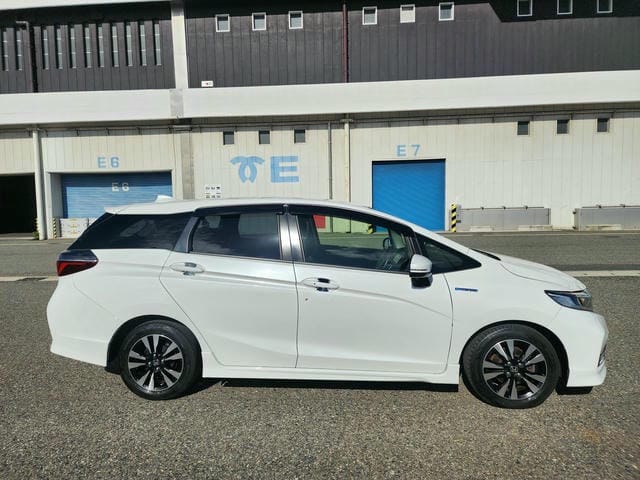 HONDA SHUTTLE HYBRID X HONDA SENSING 2019/11 photo 2