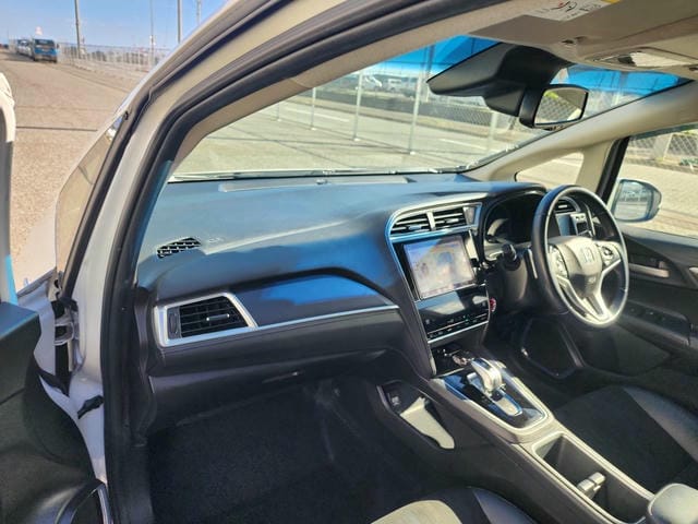 HONDA SHUTTLE HYBRID X HONDA SENSING 2019/11 photo 9