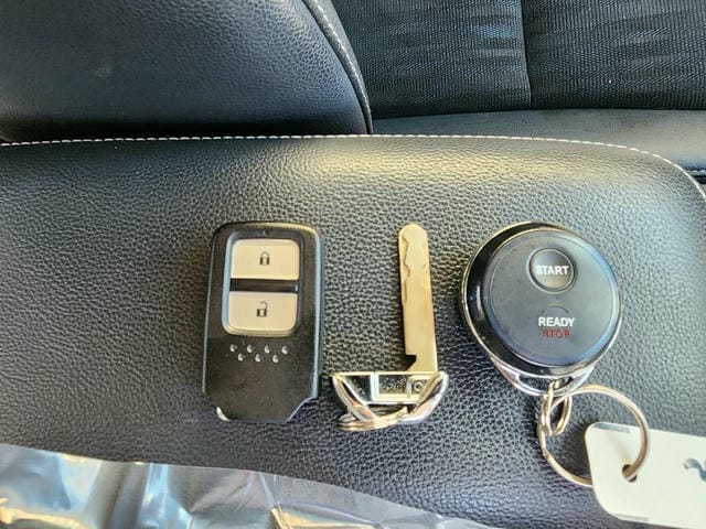 HONDA SHUTTLE HYBRID X HONDA SENSING 2019/11 photo 24
