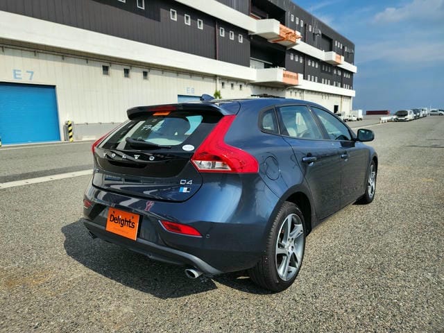 VOLVO V40  2019/1 photo 3