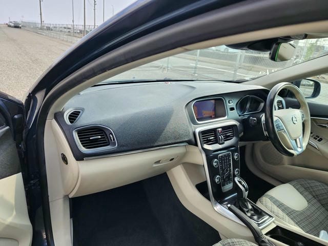 VOLVO V40  2019/1 photo 9