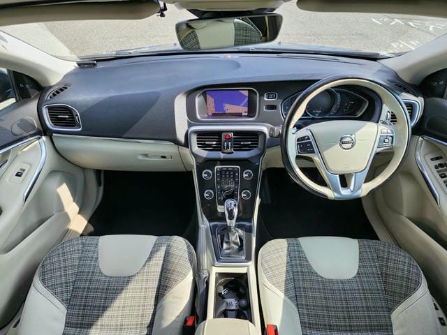 VOLVO V40  2019/1 photo 10