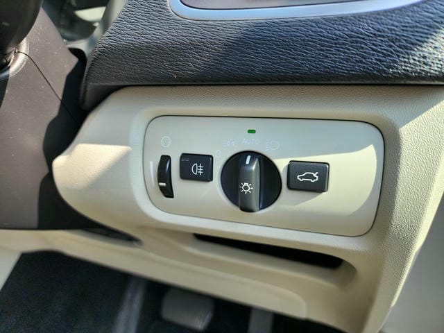 VOLVO V40  2019/1 photo 18