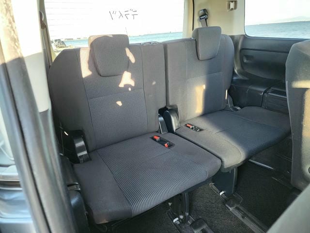 TOYOTA VOXY X 4WD 2019/8 photo 13