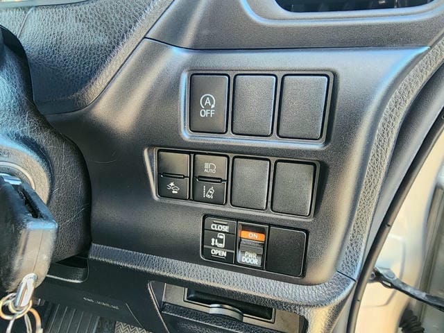 TOYOTA VOXY X 4WD 2019/8 photo 21