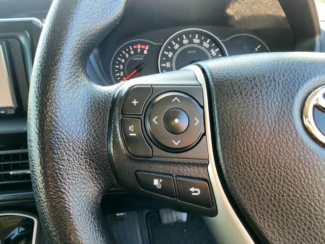 TOYOTA VOXY X 4WD 2019/8 photo 23