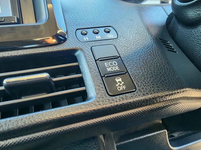 TOYOTA VOXY X 4WD 2019/8 photo 25