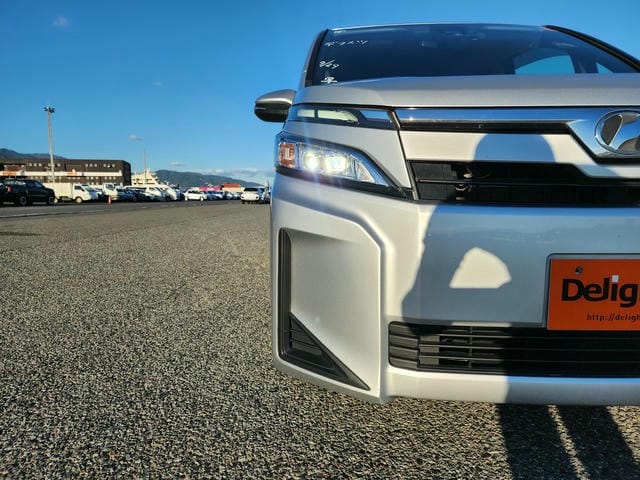 TOYOTA VOXY X 4WD 2019/8 photo 31