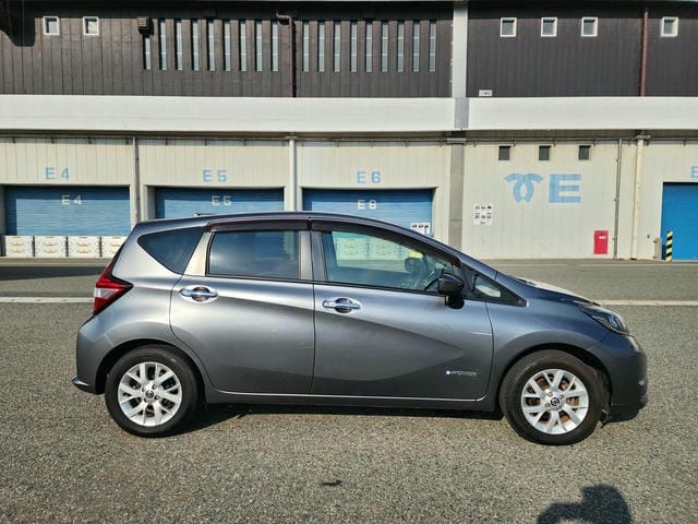NISSAN NOTE E POWER X 2019/8 photo 2