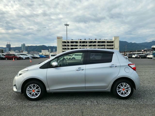 TOYOTA VITZ F SAFETY EDITION 3 2019/6 photo 6