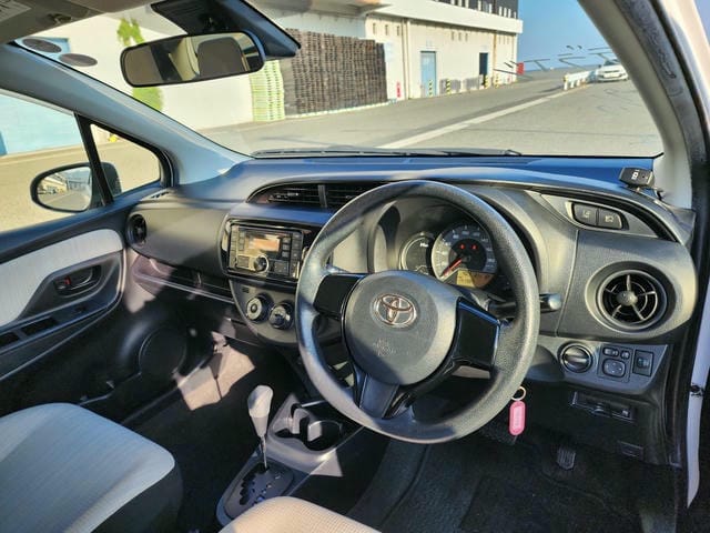 TOYOTA VITZ F 2019/9 photo 8