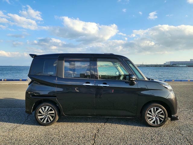 TOYOTA TANK CUSTOM CUSTOM G WELLCAB 2019/9 photo 2