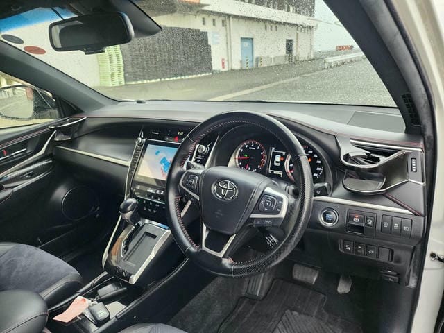 TOYOTA HARRIER PROGRESS 2019/4 photo 8
