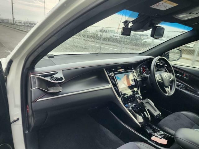 TOYOTA HARRIER PROGRESS 2019/4 photo 9