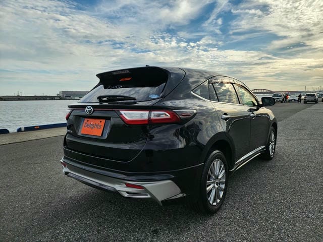 TOYOTA HARRIER PREMIUM 2019/3 photo 3