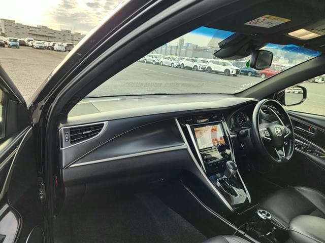 TOYOTA HARRIER PREMIUM 2019/3 photo 9