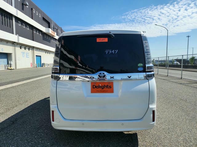 TOYOTA VOXY V 2019/7 photo 4